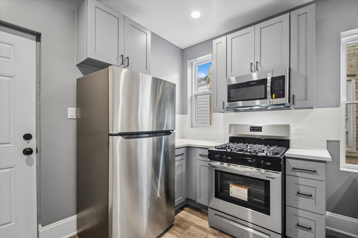 Chicago, Illinois, 60639, United States, 6 Bedrooms Bedrooms, ,Residential,For Sale,1974206