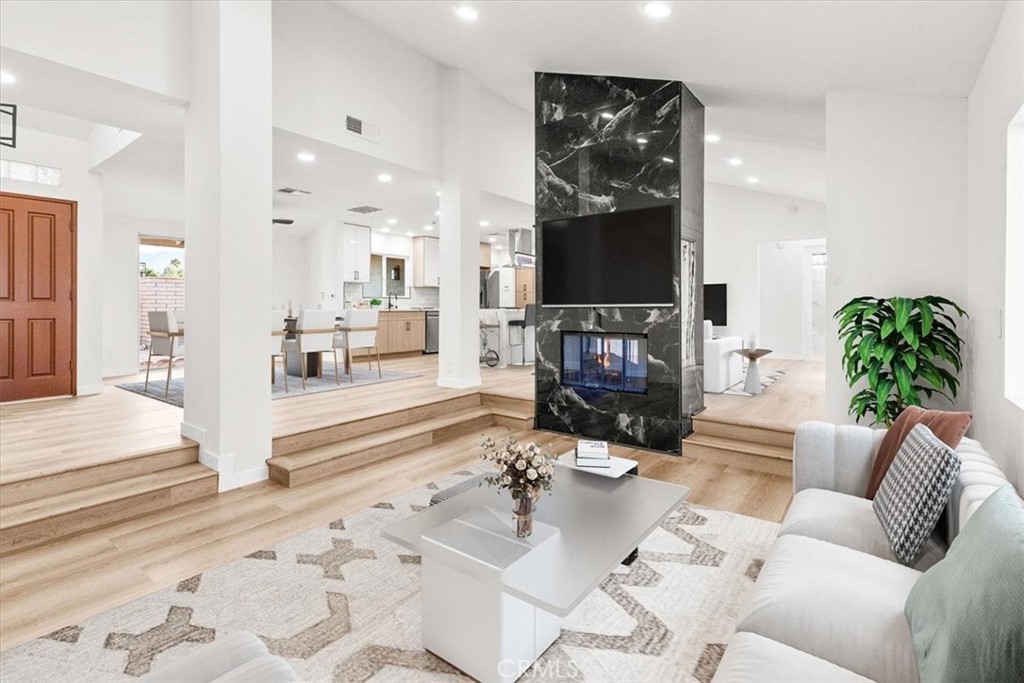 Palm Springs, California, 92262, United States, 3 Bedrooms Bedrooms, ,2 BathroomsBathrooms,Residential,For Sale,1885762