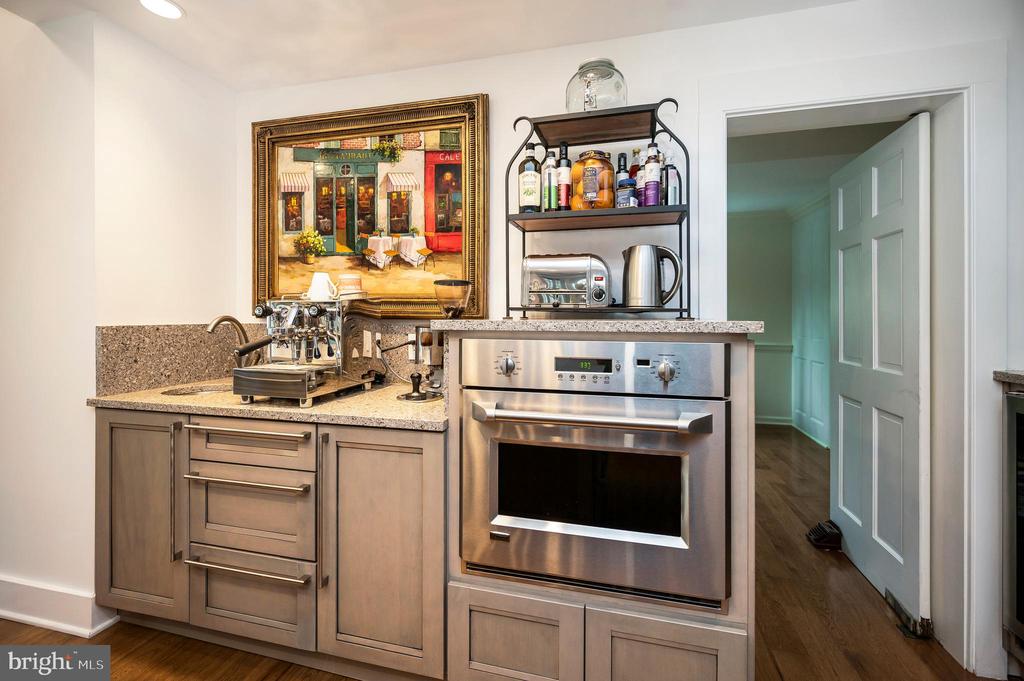 Fredericksburg, Virginia, 22405, United States, 5 Bedrooms Bedrooms, ,5 BathroomsBathrooms,Residential,For Sale,1825163