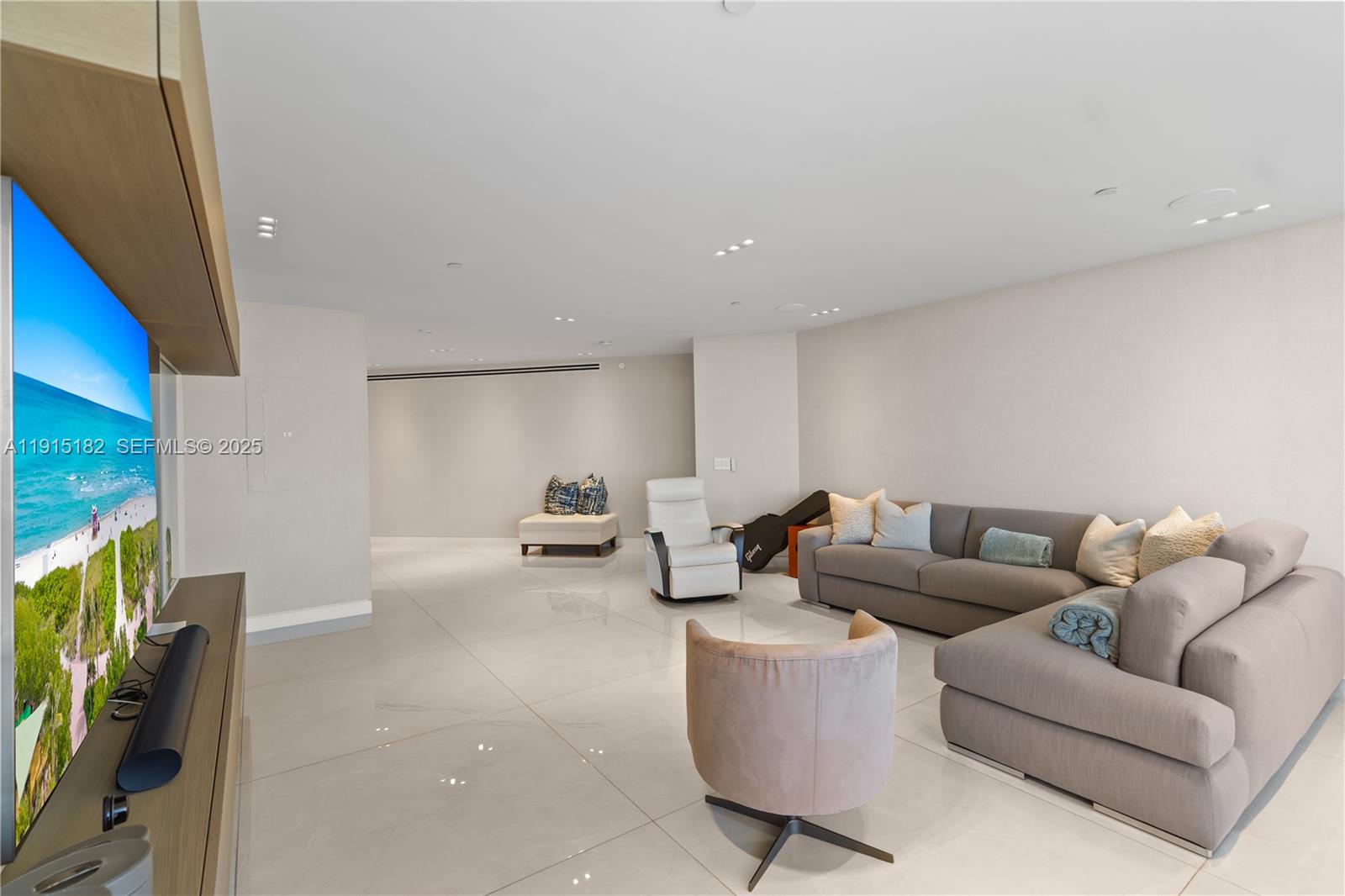 Miami Beach, Florida, 33140, United States, 5 Bedrooms Bedrooms, ,5 BathroomsBathrooms,Residential,For Sale,1997515