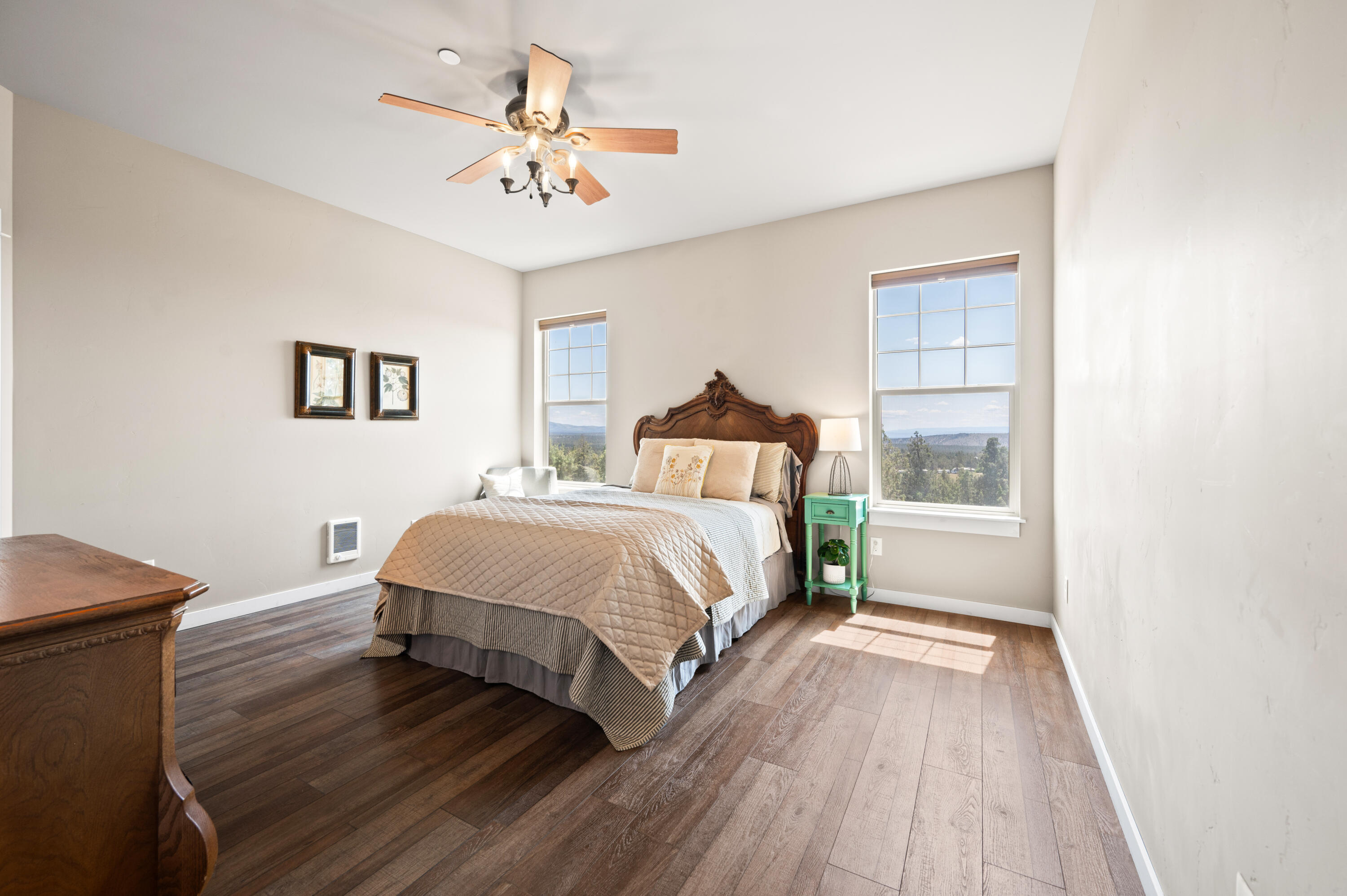 Prineville, Oregon, 97754, United States, 3 Bedrooms Bedrooms, ,2 BathroomsBathrooms,Residential,For Sale,1848132