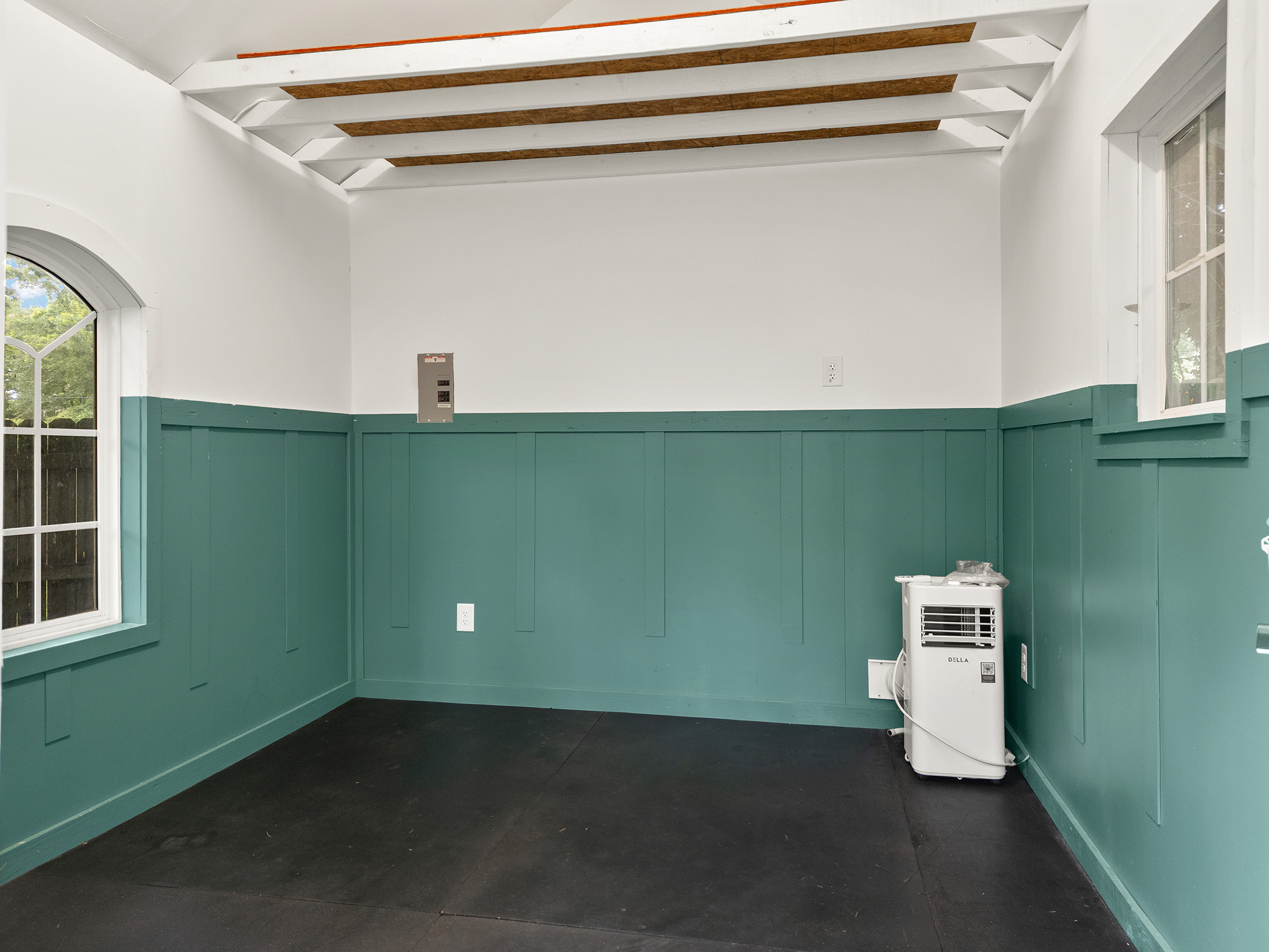  Thoughtfully Updated Oakhurst Bungalow - 物件實景