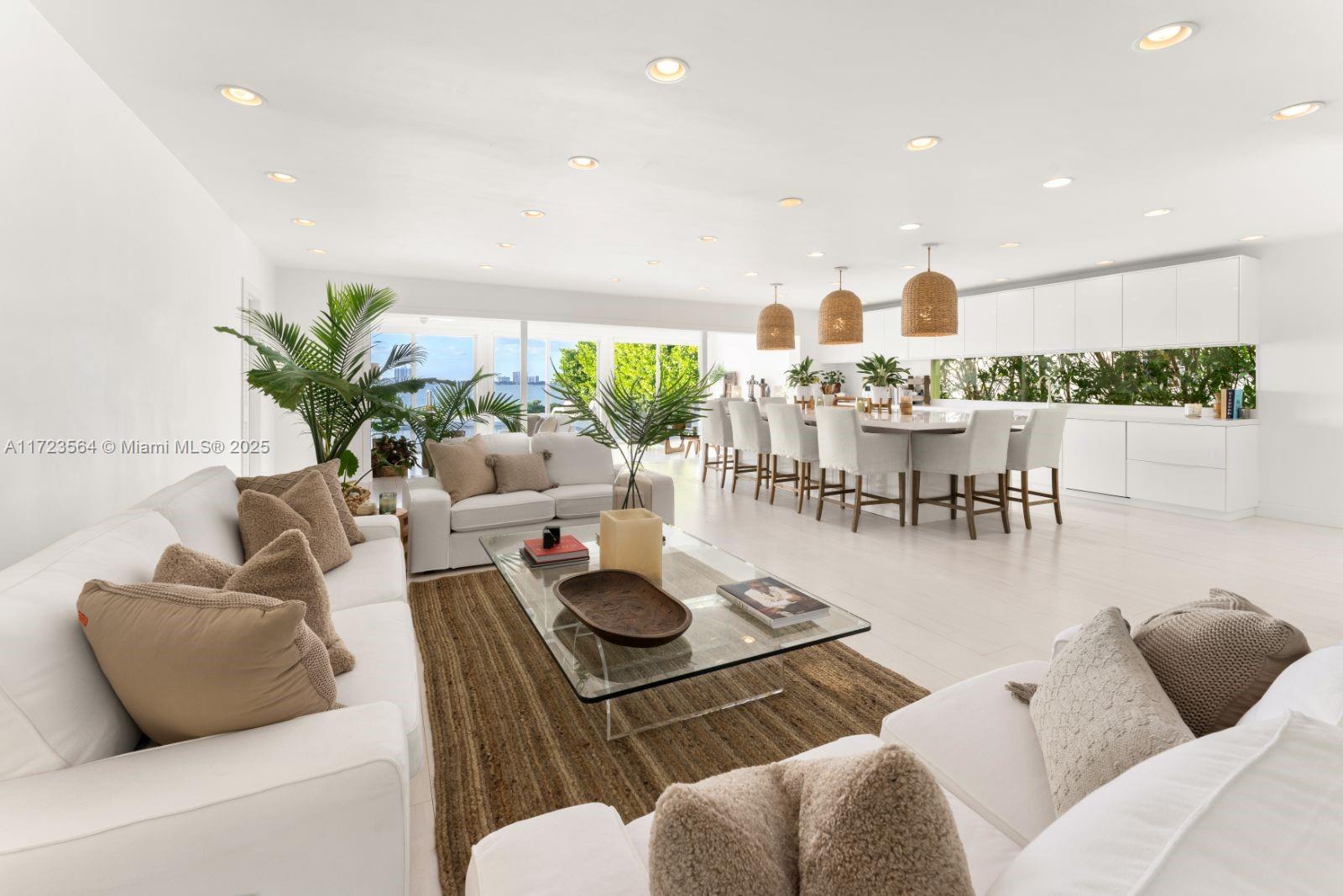 Miami Beach, Florida, 33141, United States, 4 Bedrooms Bedrooms, ,4 BathroomsBathrooms,Residential,For Sale,1688608