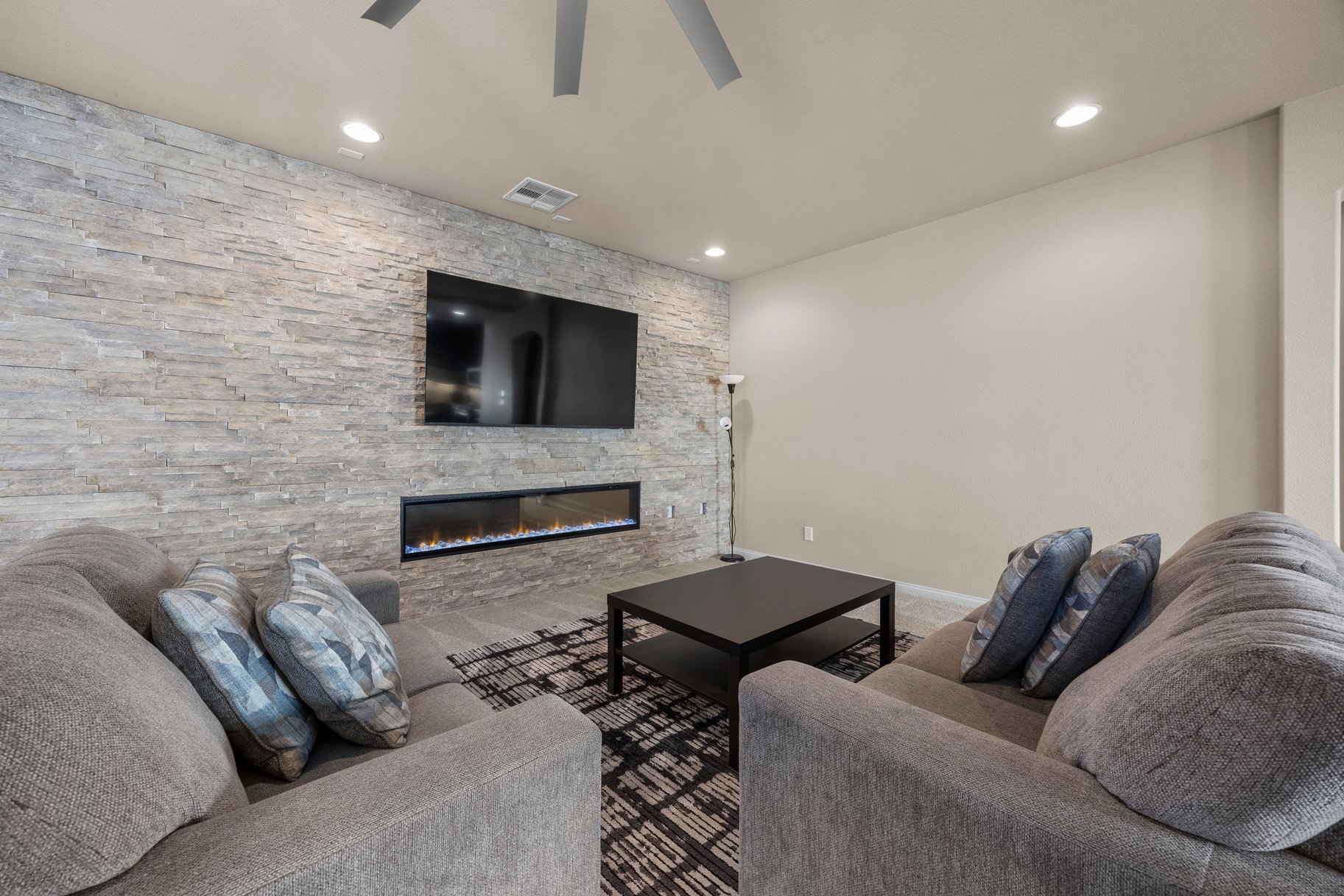  Poolside Living in the Heart of Southwest Las Vegas - 物件實景