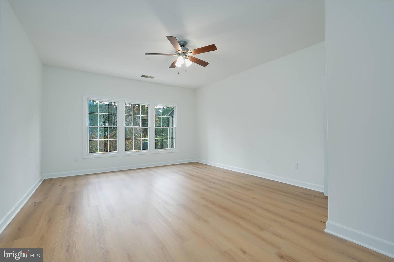 Edgewater, Maryland, 21037, United States, 3 Bedrooms Bedrooms, ,3 BathroomsBathrooms,Residential,For Sale,1998056