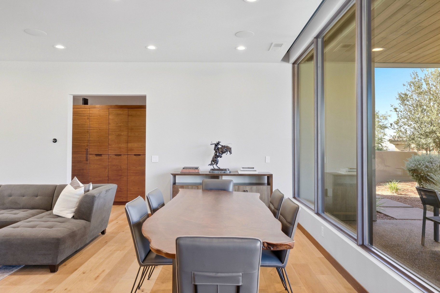  Warm Desert Modern Single Level Living in the Gated side of the Ledges Course - 物件實景