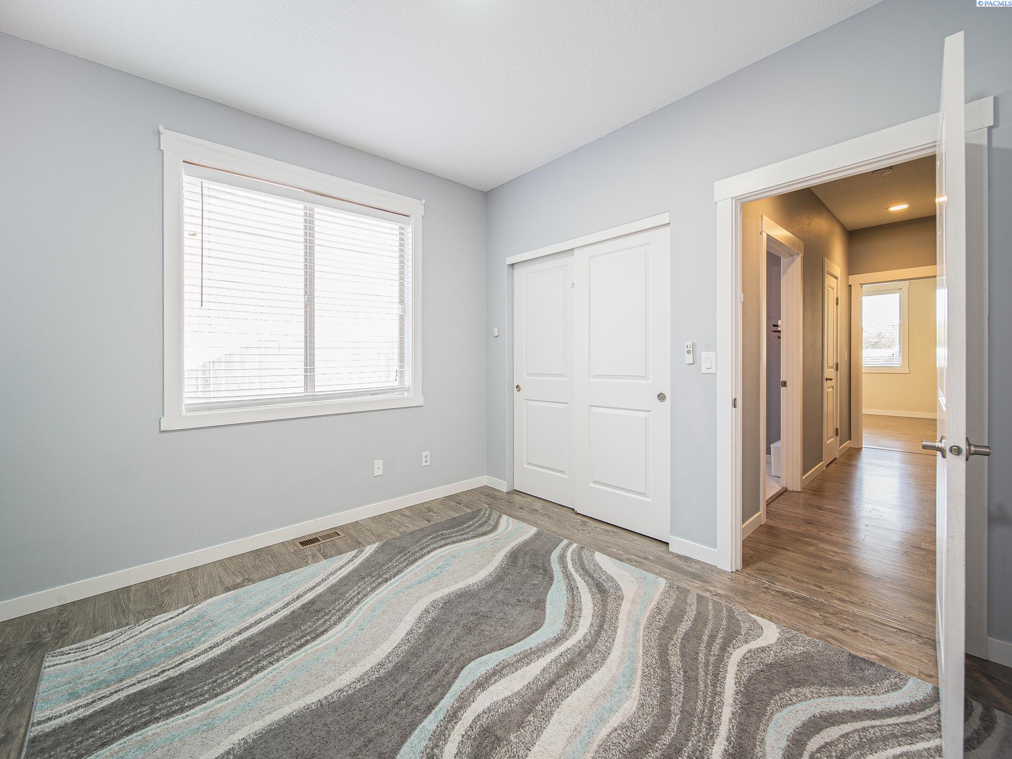 Pasco, Washington, 99301, United States, 4 Bedrooms Bedrooms, ,3 BathroomsBathrooms,Residential,For Sale,1933417