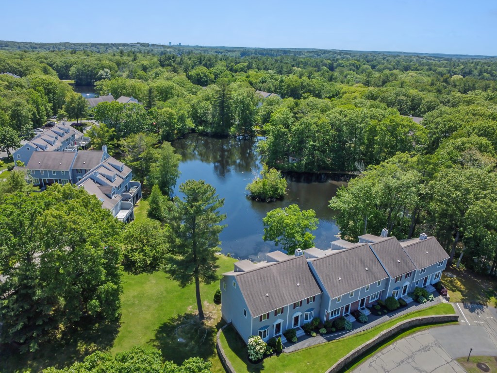 Peabody, Massachusetts, 01960, United States, 3 Bedrooms Bedrooms, ,3 BathroomsBathrooms,Residential,For Sale,1908013