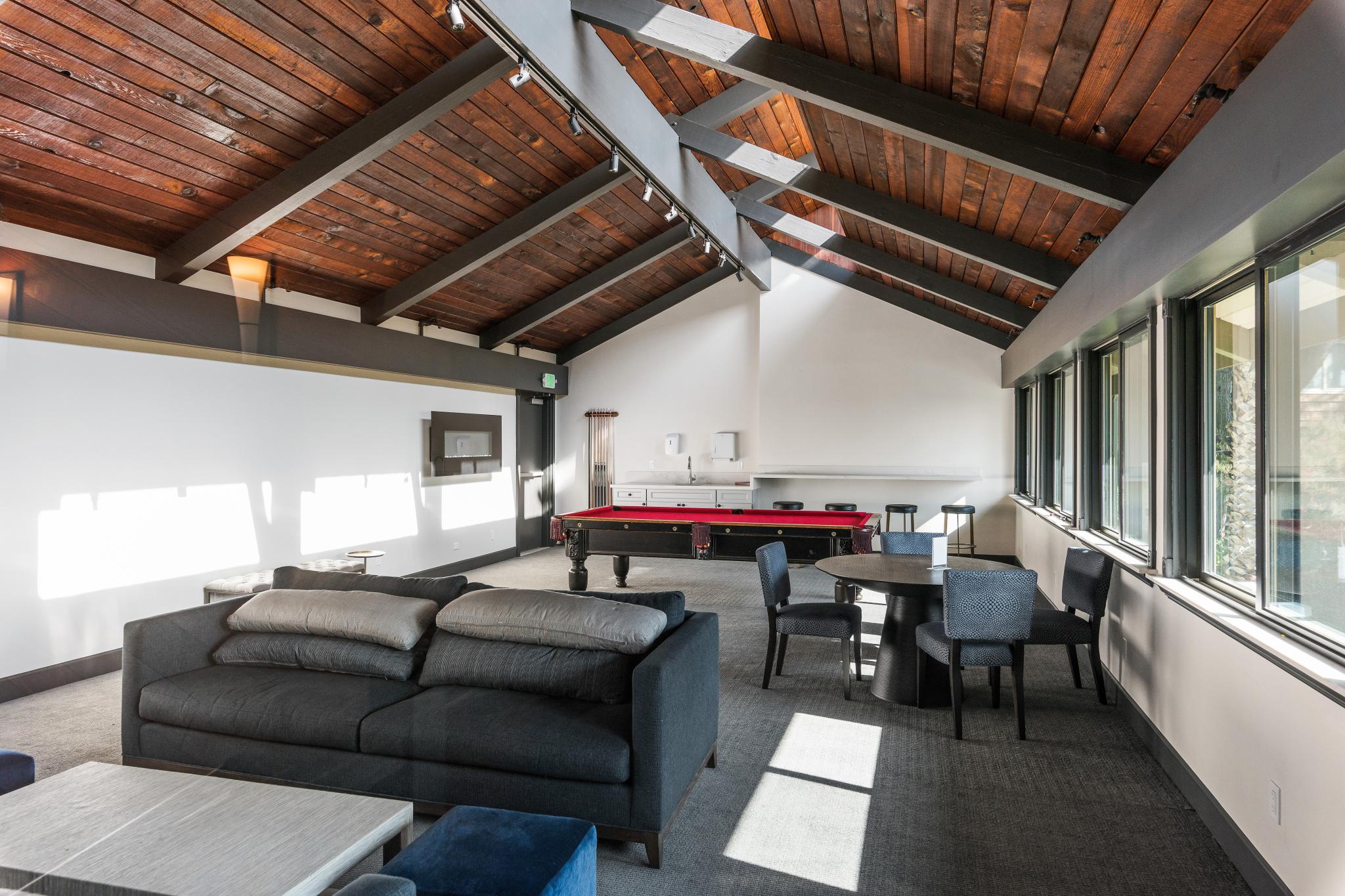  990 Duncan Street #204G - 物件實景