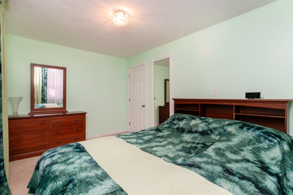 Stoughton, Massachusetts, 02072, United States, 4 Bedrooms Bedrooms, ,3 BathroomsBathrooms,Residential,For Sale,1987663