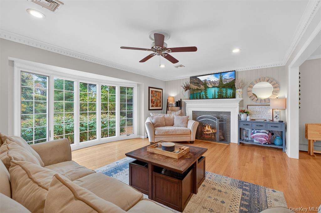 Poughkeepsie, New York, 12603, United States, 3 Bedrooms Bedrooms, ,2 BathroomsBathrooms,Residential,For Sale,1980252