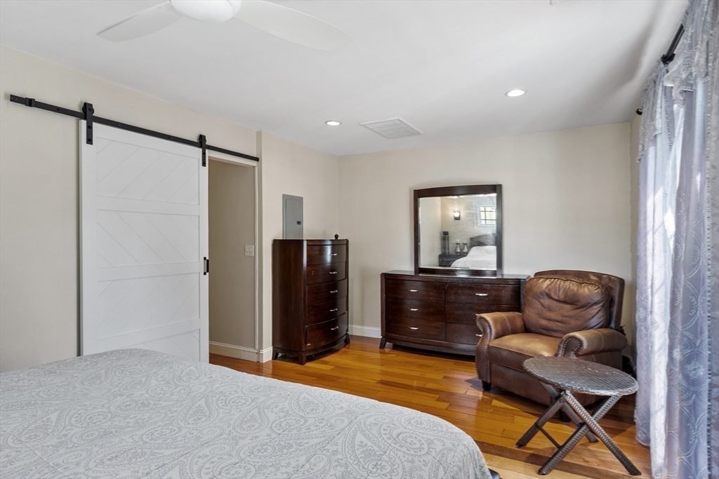 Brockton, Massachusetts, 02301, United States, 3 Bedrooms Bedrooms, ,2 BathroomsBathrooms,Residential,For Sale,1938670