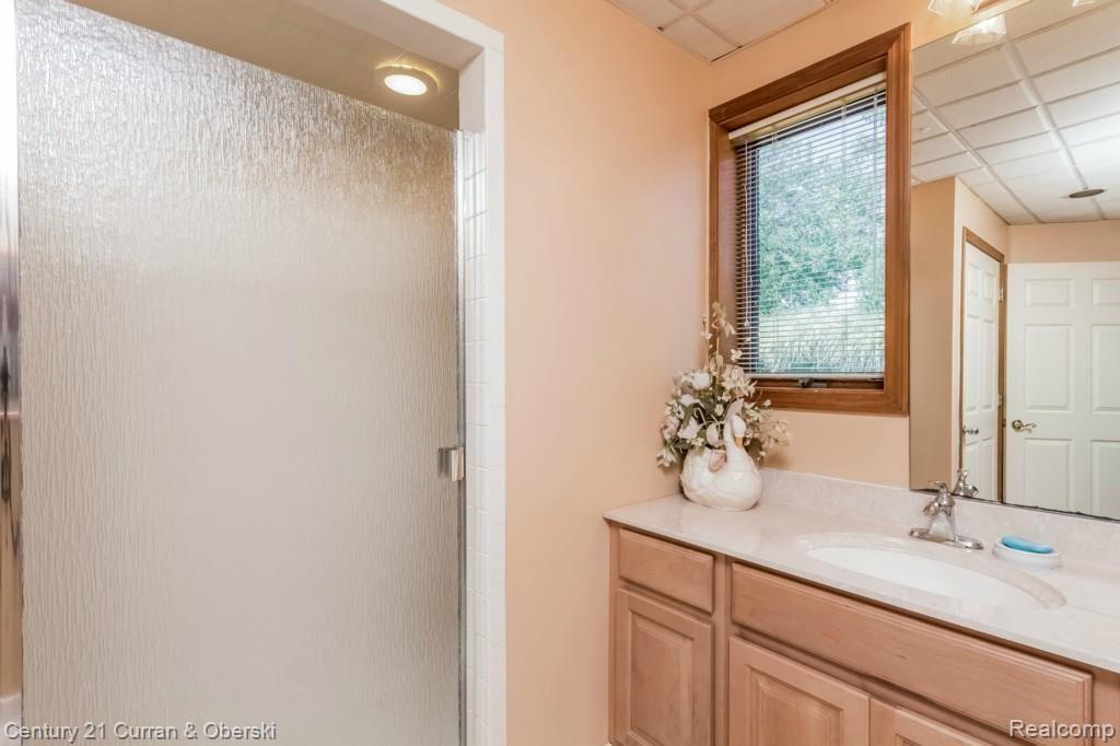 Farmington Hills, Michigan, 48331, United States, 6 Bedrooms Bedrooms, ,7 BathroomsBathrooms,Residential,For Sale,1914340