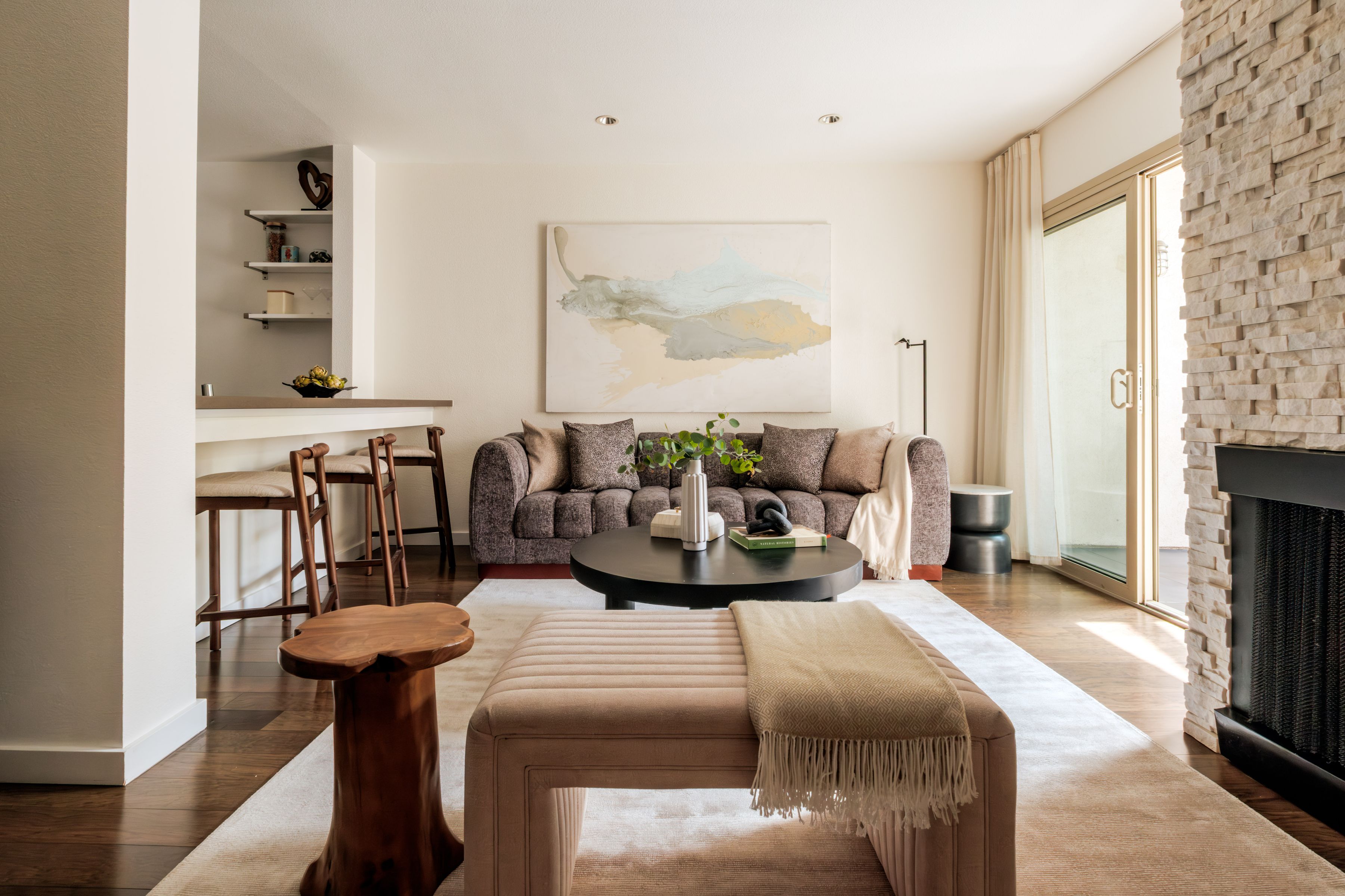  141 South Clark Drive, #404 - 物件實景