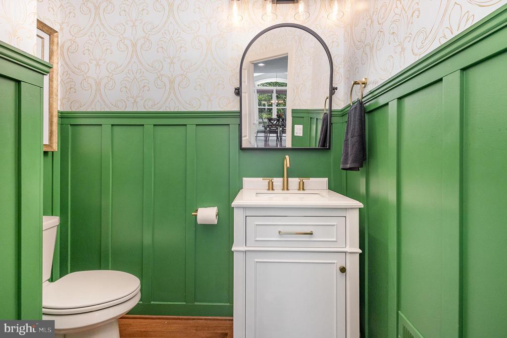 Fredericksburg, Virginia, 22406, United States, 5 Bedrooms Bedrooms, ,4 BathroomsBathrooms,Residential,For Sale,1932908