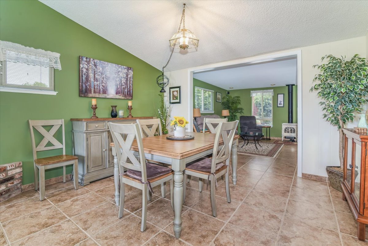Lompoc, California, 93436, United States, 3 Bedrooms Bedrooms, ,1 BathroomBathrooms,Residential,For Sale,1906815