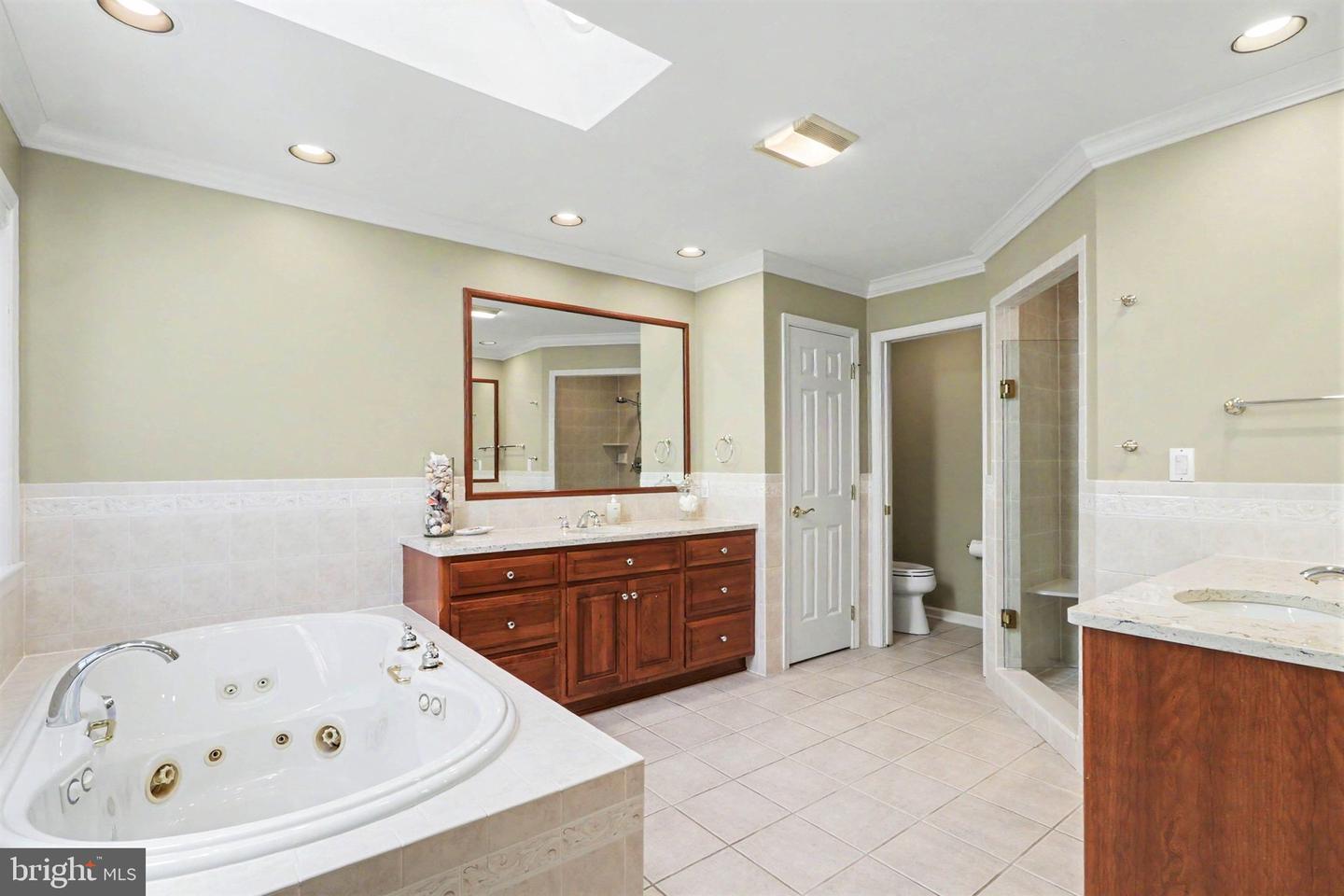 MECHANICSBURG, Pennsylvania, 17055, United States, 6 Bedrooms Bedrooms, ,6 BathroomsBathrooms,Residential,For Sale,2048271