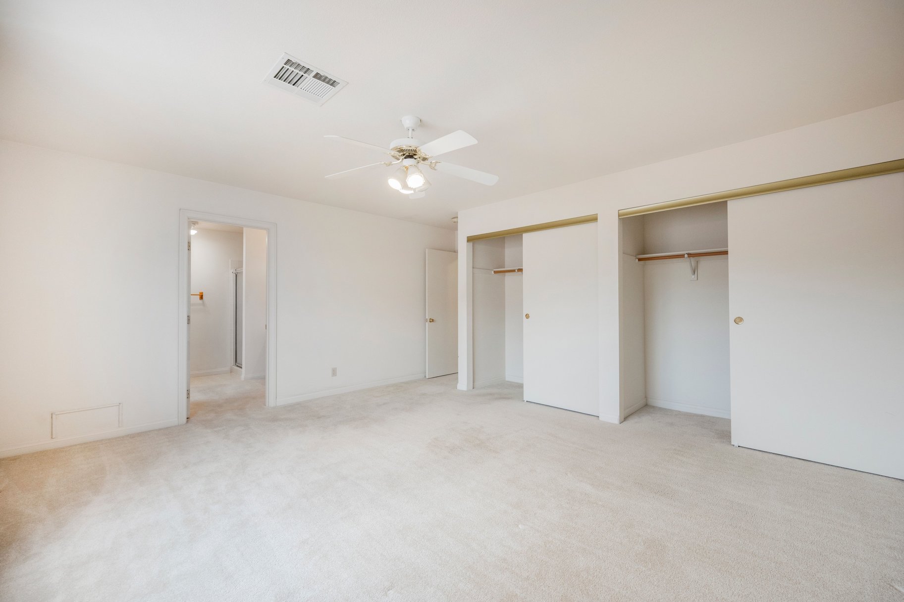  Rare Half Acre Opportunity in Henderson HOA, RV Hookups, Endless Potential - 物件實景