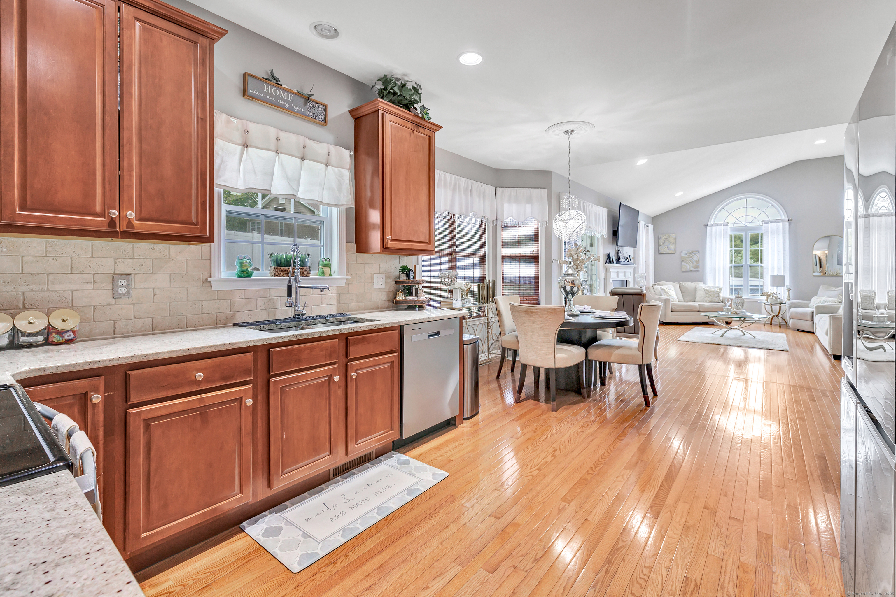 Seymour, Connecticut, 06483, United States, 4 Bedrooms Bedrooms, ,3 BathroomsBathrooms,Residential,For Sale,1906735