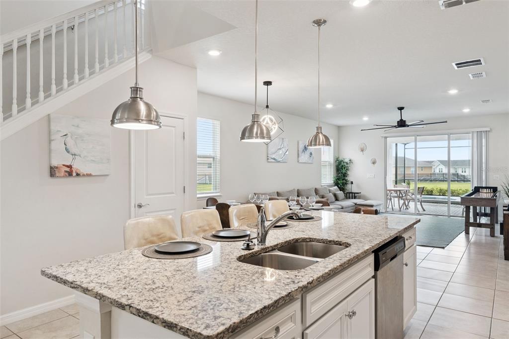 Davenport, Florida, 33897, United States, 7 Bedrooms Bedrooms, ,6 BathroomsBathrooms,Residential,For Sale,1962929