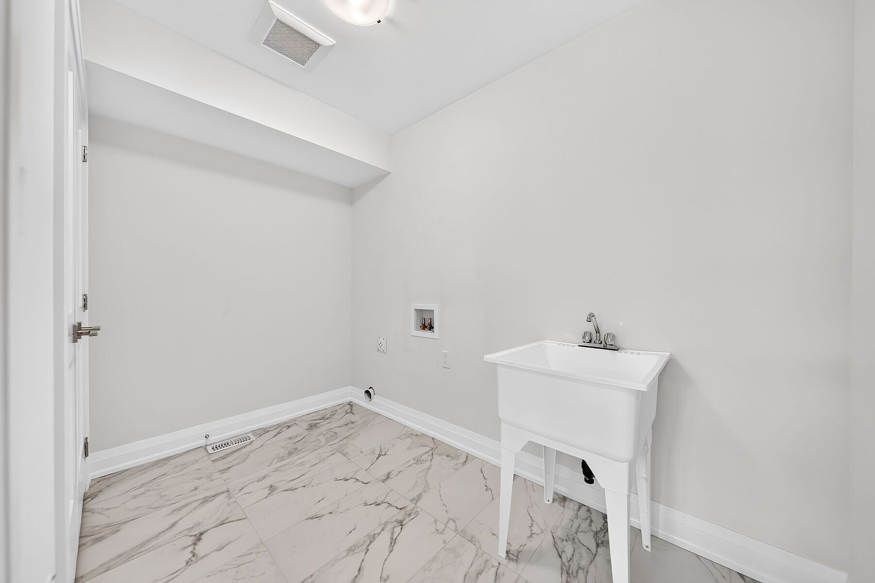  Brand New Luxurious Townhome - 物件實景