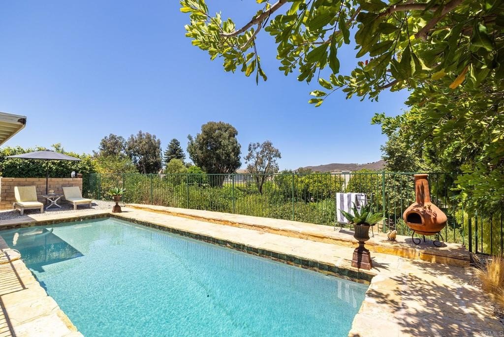 Simi Valley, California, 93065, United States, 3 Bedrooms Bedrooms, ,3 BathroomsBathrooms,Residential,For Sale,1883421