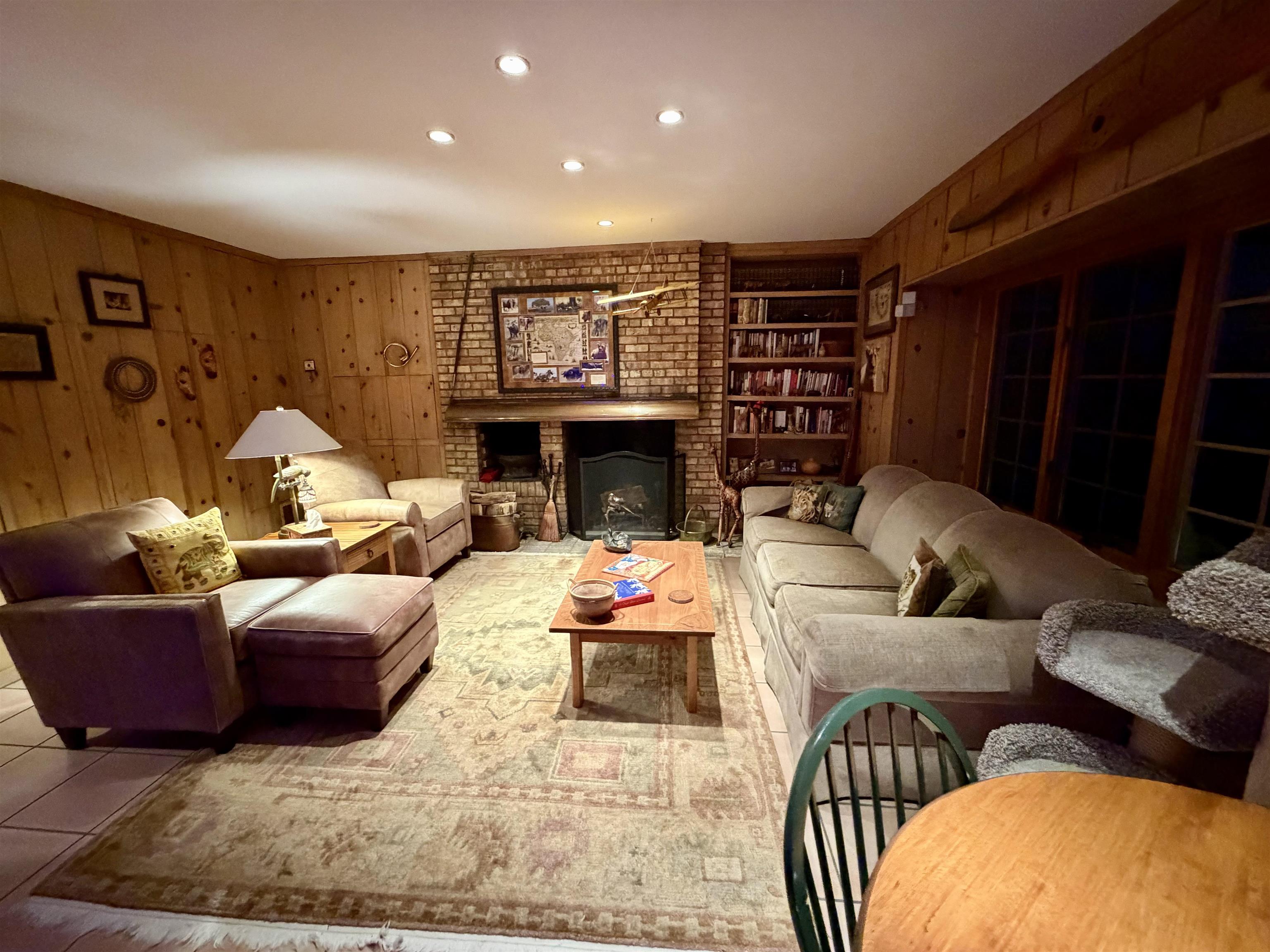 Janesville, Wisconsin, 53545, United States, 4 Bedrooms Bedrooms, ,3 BathroomsBathrooms,Residential,For Sale,2006232