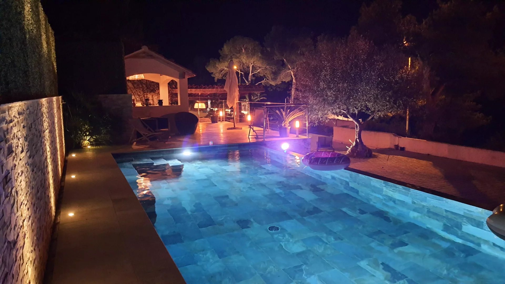 Saint-Raphaël, Provence-Alpes-Côte d’Azur, 83700, FR, 13 Bedrooms Bedrooms, ,16 BathroomsBathrooms,Residential,For Sale,1994506