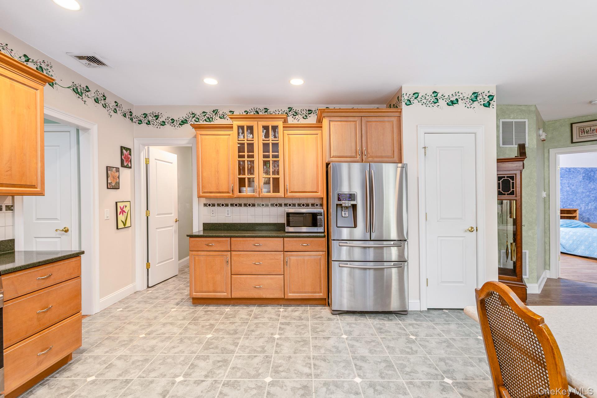  45 Oak Run, Stony Brook, NY, 11790 - 物件實景