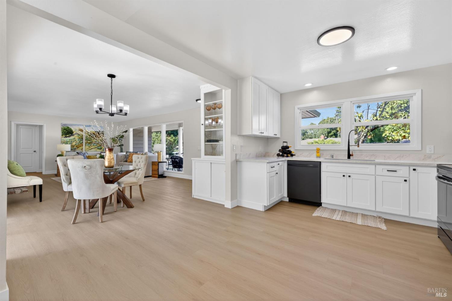 Sebastopol, California, 95472, United States, 2 Bedrooms Bedrooms, ,1 BathroomBathrooms,Residential,For Sale,2048872