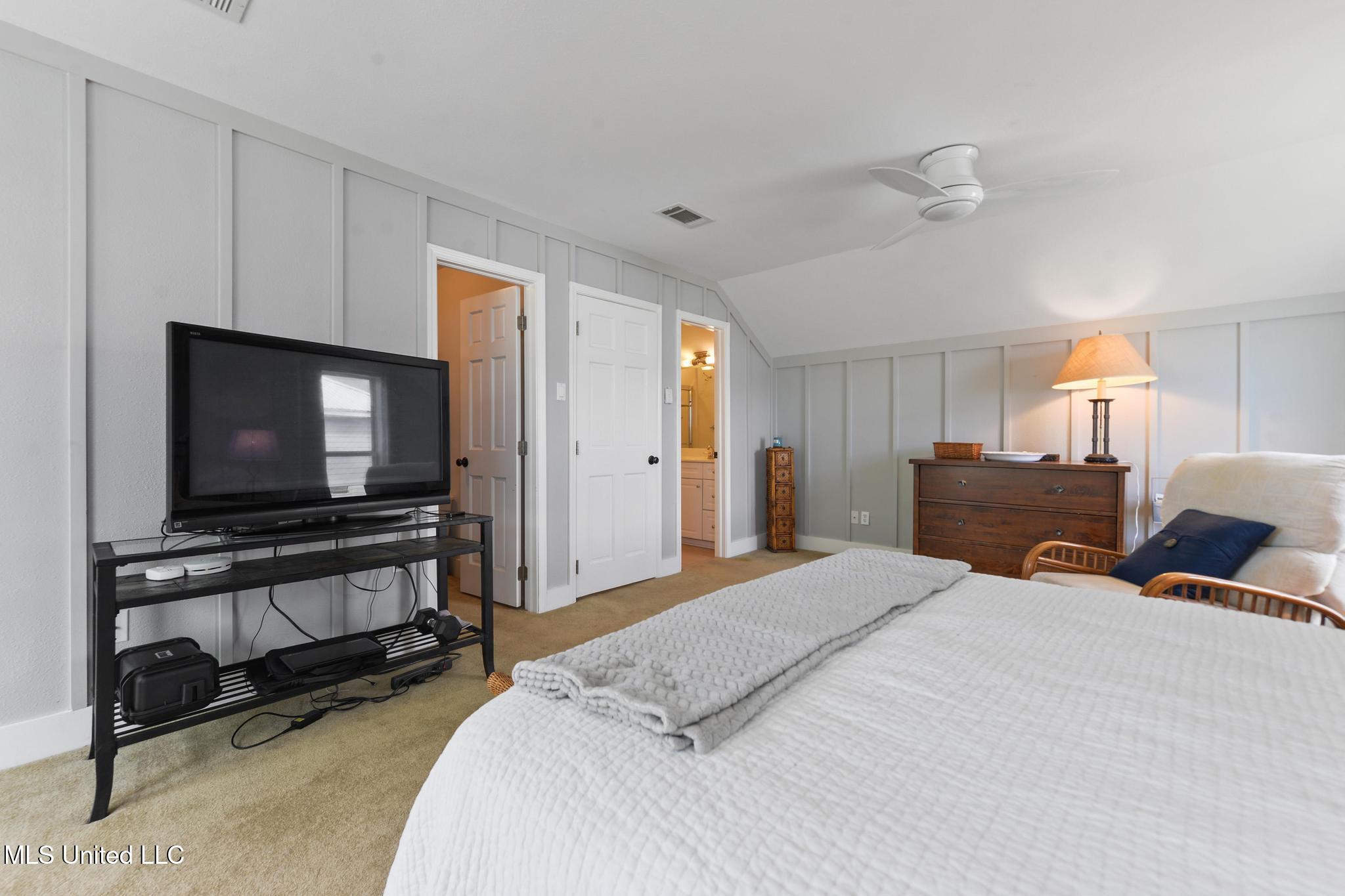 Bay Saint Louis, Mississippi, 39520, United States, 2 Bedrooms Bedrooms, ,2 BathroomsBathrooms,Residential,For Sale,1913082