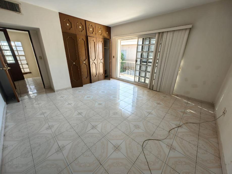 Laguna Sur, Torreón, Coahuila de Zaragoza, 27200, Mexico, 5 Bedrooms Bedrooms, ,4 BathroomsBathrooms,Residential,For Sale,Laguna Sur,1672226