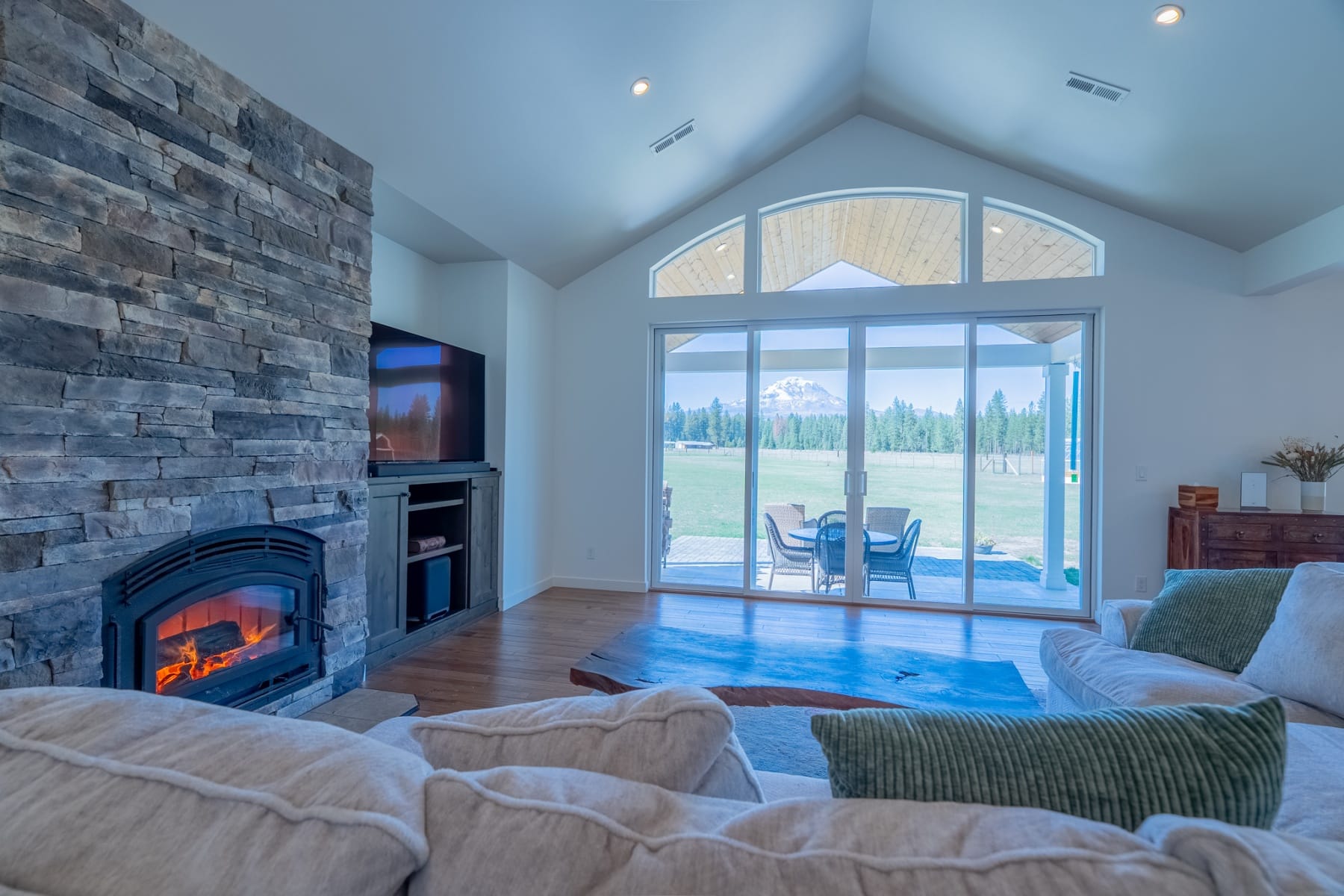  24 BACON CREEK RD Glenwood, WA 98619 - 物件實景