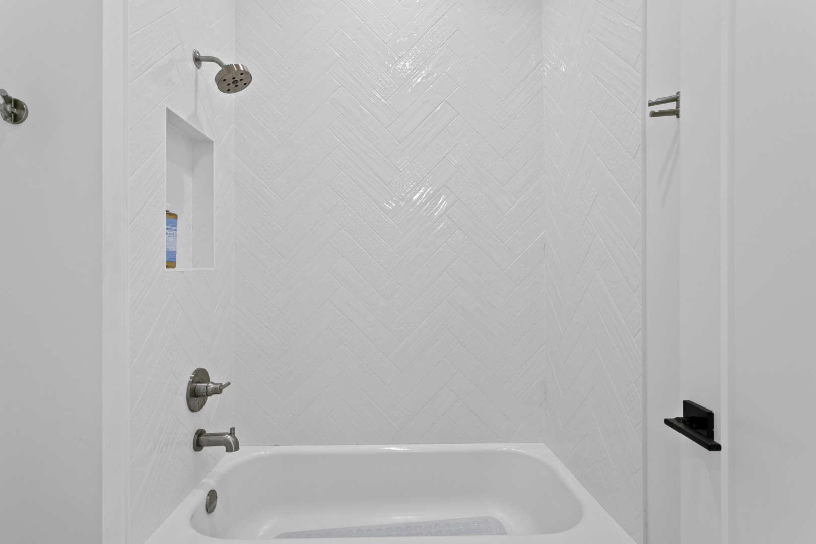 Tampa, Florida, 33609, United States, 5 Bedrooms Bedrooms, ,5 BathroomsBathrooms,Residential,For Sale,2008551