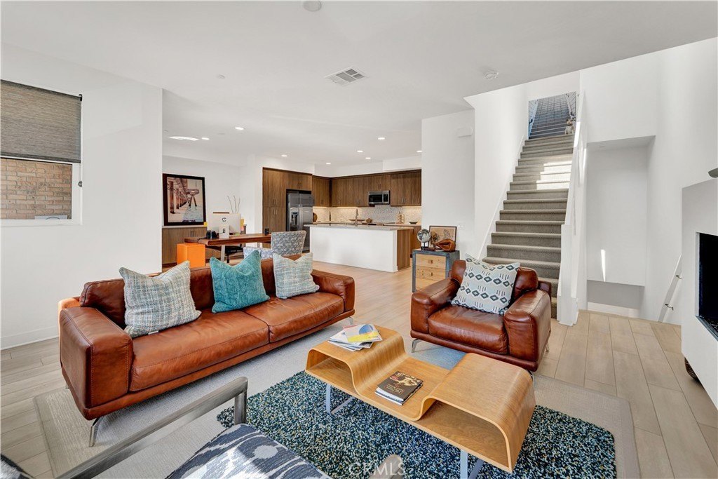Covina, California, 91723, United States, 3 Bedrooms Bedrooms, ,3 BathroomsBathrooms,Residential,For Sale,1915122