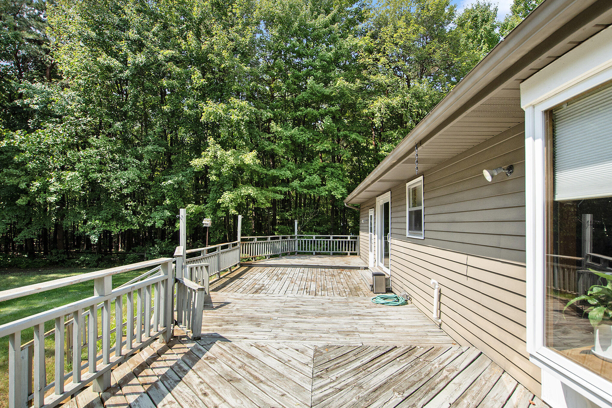 Holland, Michigan, 49424, United States, 3 Bedrooms Bedrooms, ,2 BathroomsBathrooms,Residential,For Sale,1918731