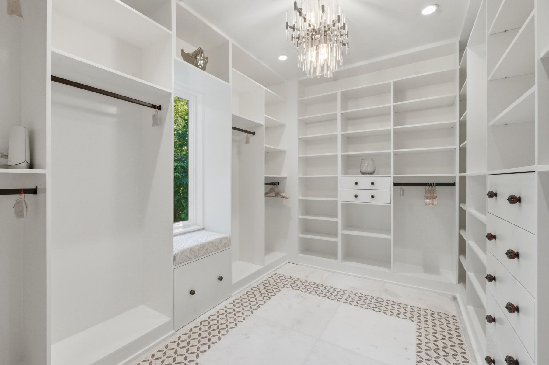 6304 Old Dominion Drive, Mclean, VA, 22101 - 物件實景