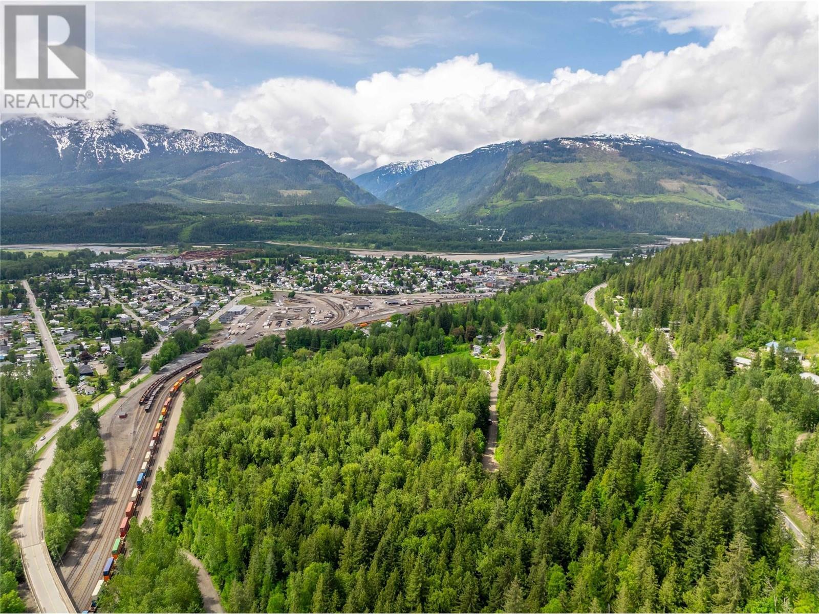 REVELSTOKE, British Columbia, V0E 2S0, CA, ,Residential,For Sale,1838541