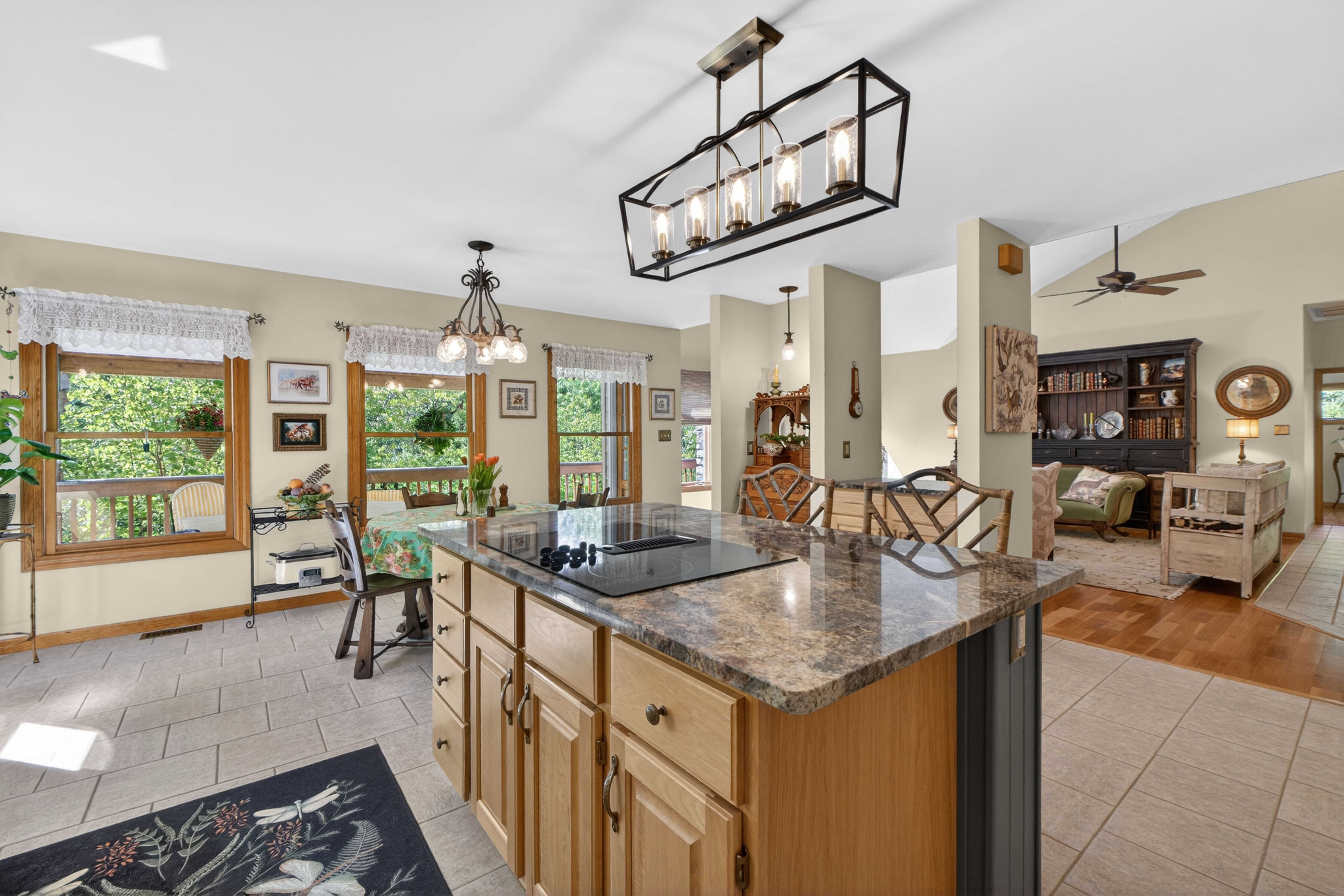  Exceptional 10-Acre Equestrian Retreat with Scenic Views & Modern Comforts - 物件實景