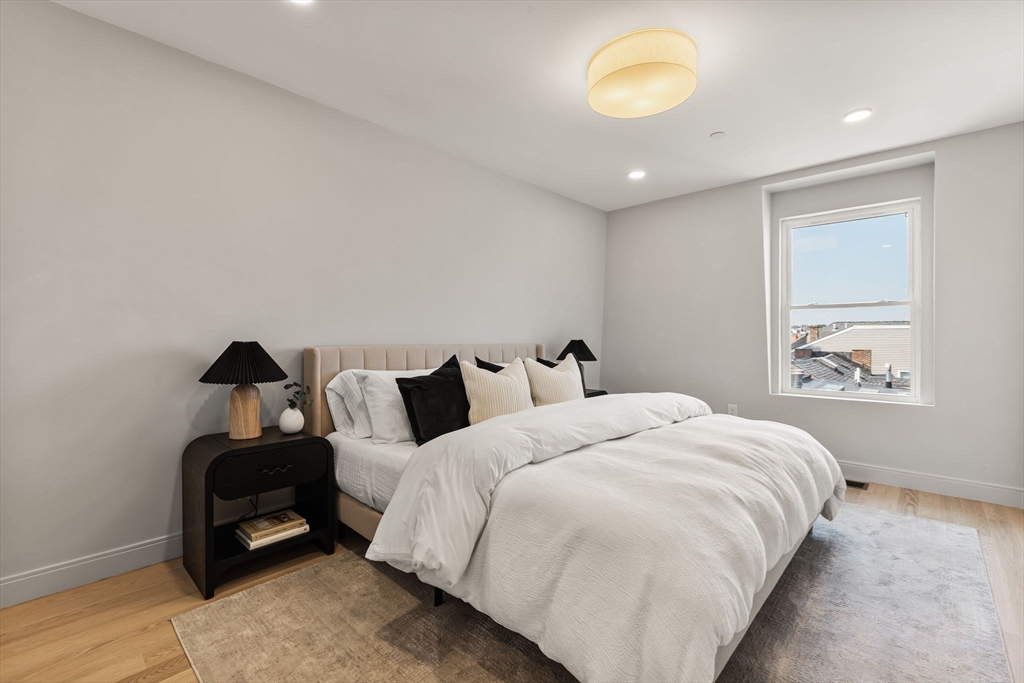 Boston, Massachusetts, 02128, United States, 1 Bedroom Bedrooms, ,2 BathroomsBathrooms,Residential,For Sale,1935208