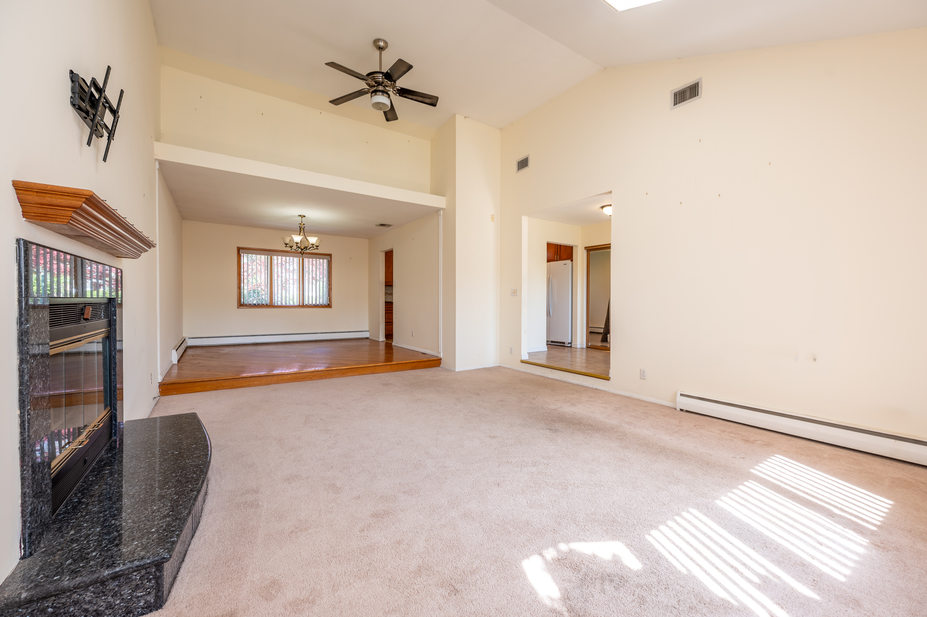  167 Maple Avenue, East Meadow, NY, 11554 - 物件實景