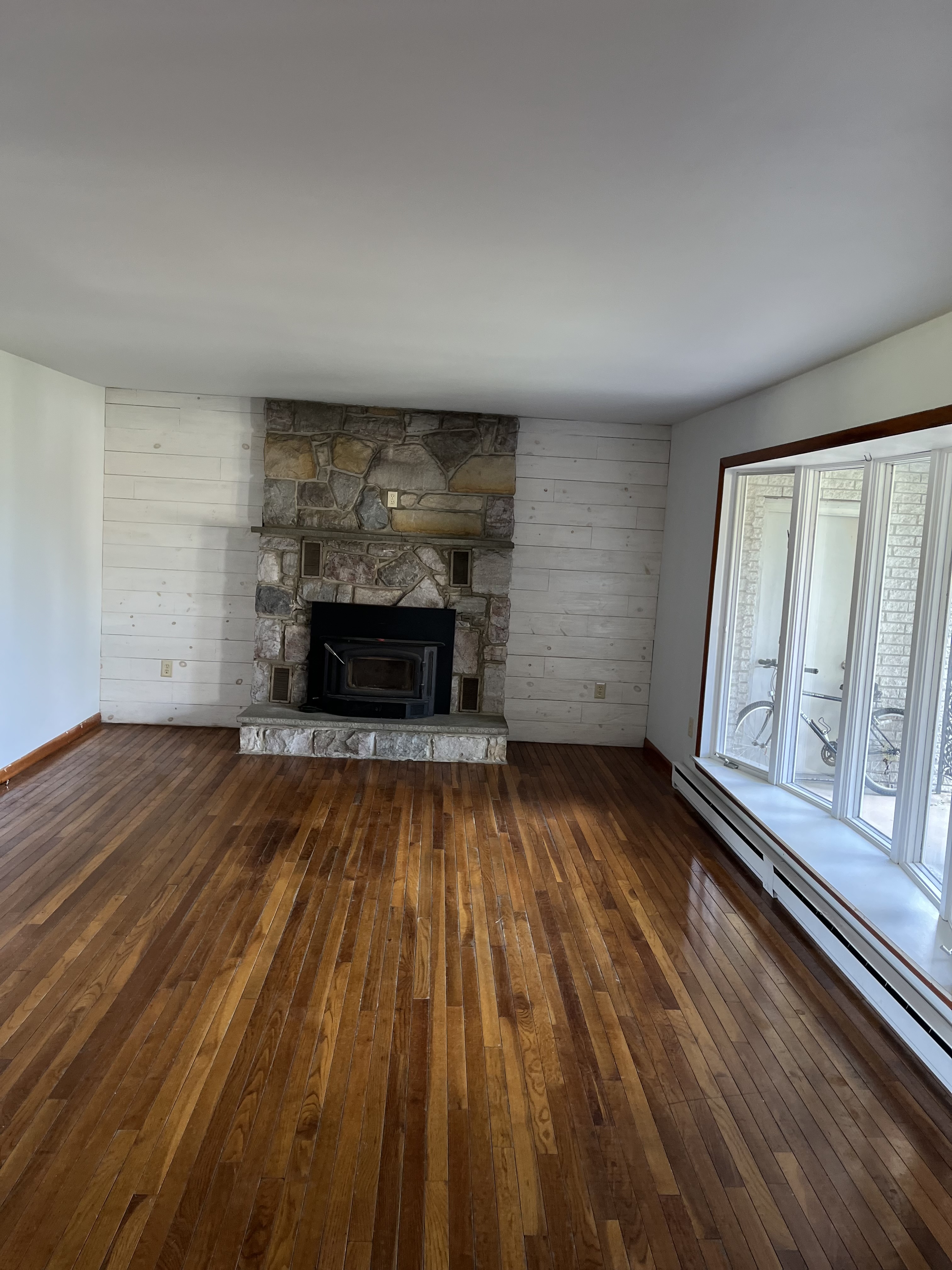 Reading, Pennsylvania, 19606, United States, 4 Bedrooms Bedrooms, ,3 BathroomsBathrooms,Residential,For Sale,1979384