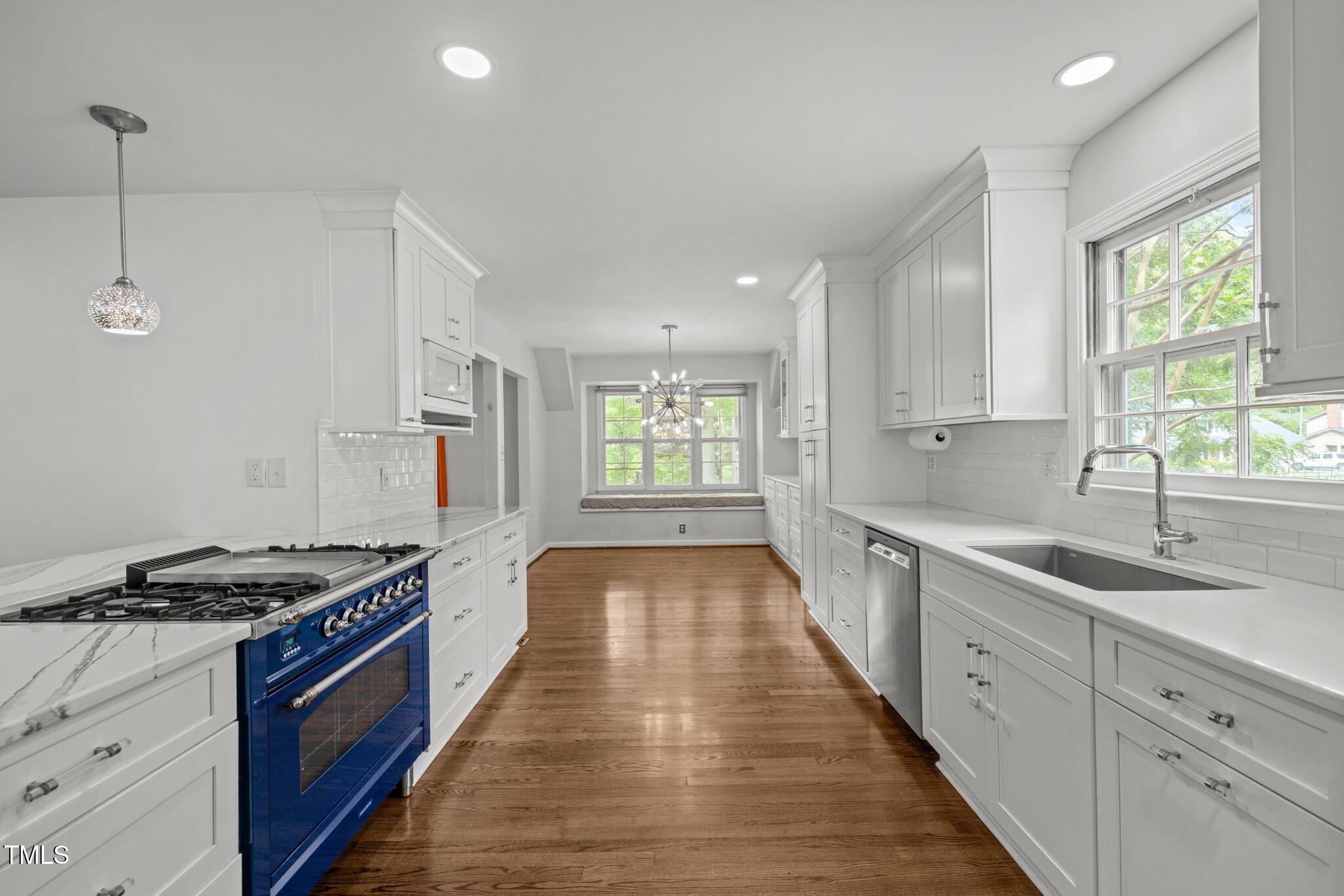 Raleigh, North Carolina, 27606, United States, 5 Bedrooms Bedrooms, ,2 BathroomsBathrooms,Residential,For Sale,1857756