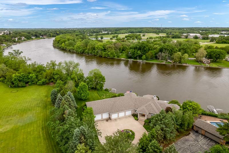 Machesney Park, Illinois, 61115, United States, 4 Bedrooms Bedrooms, ,5 BathroomsBathrooms,Residential,For Sale,2048172