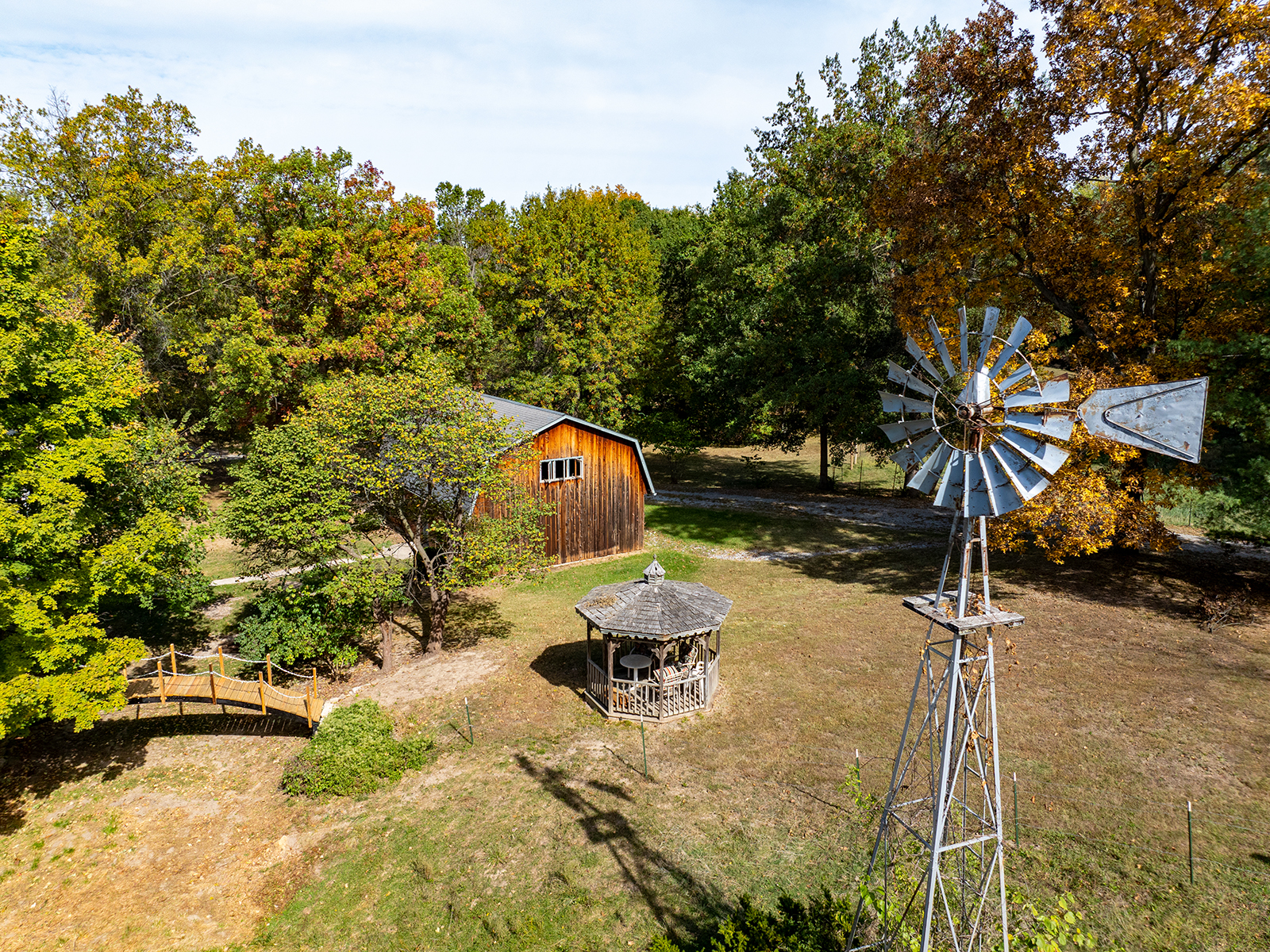 Hannibal, Missouri, 63401, United States, 3 Bedrooms Bedrooms, ,2 BathroomsBathrooms,Residential,For Sale,1981239