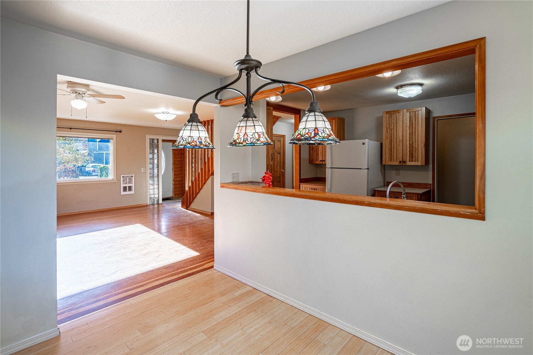 Manson, Washington, 98831, United States, 3 Bedrooms Bedrooms, ,2 BathroomsBathrooms,Residential,For Sale,1992965