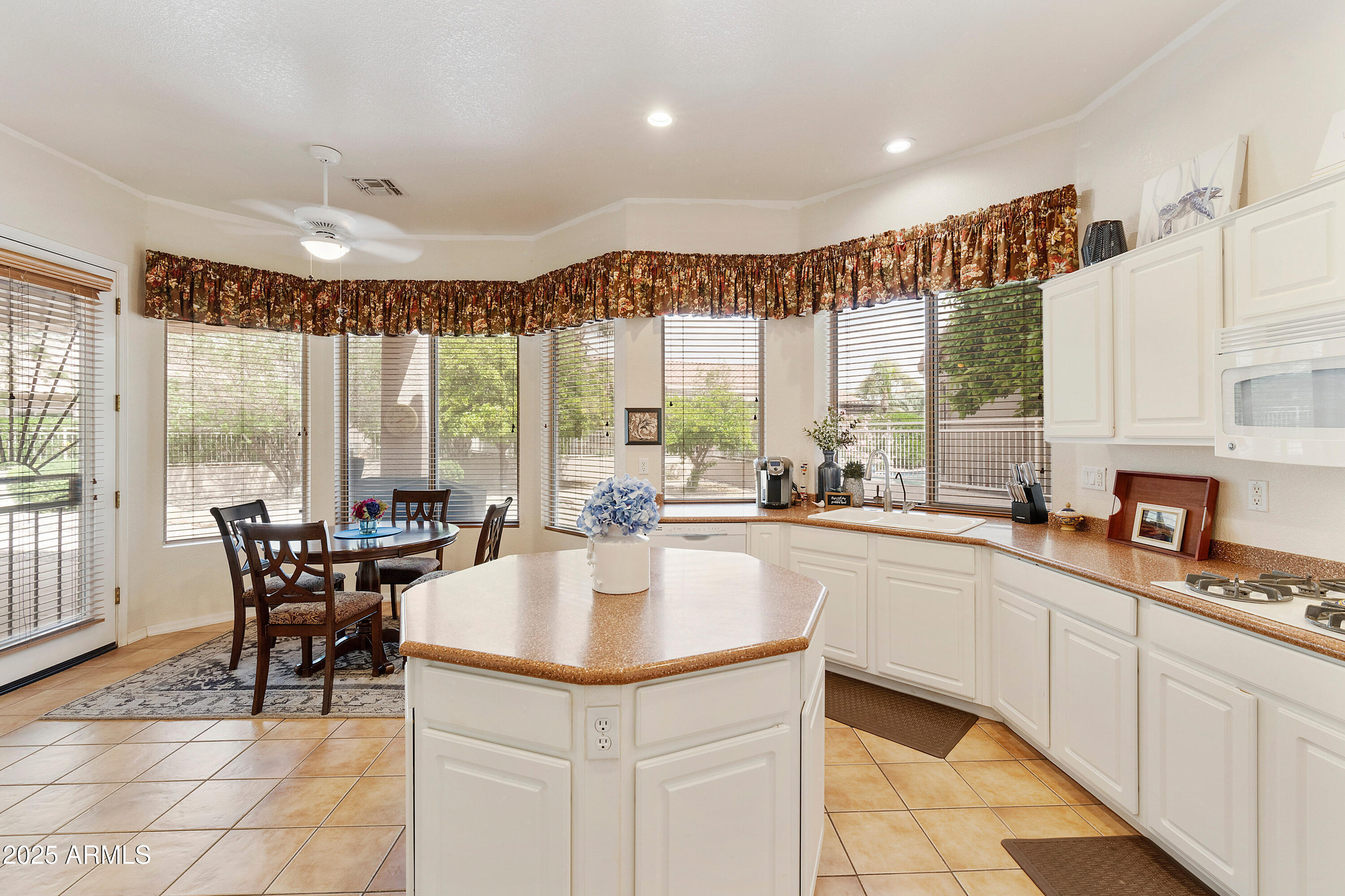 Gilbert, Arizona, 85298, United States, 2 Bedrooms Bedrooms, ,Residential,For Sale,1760865