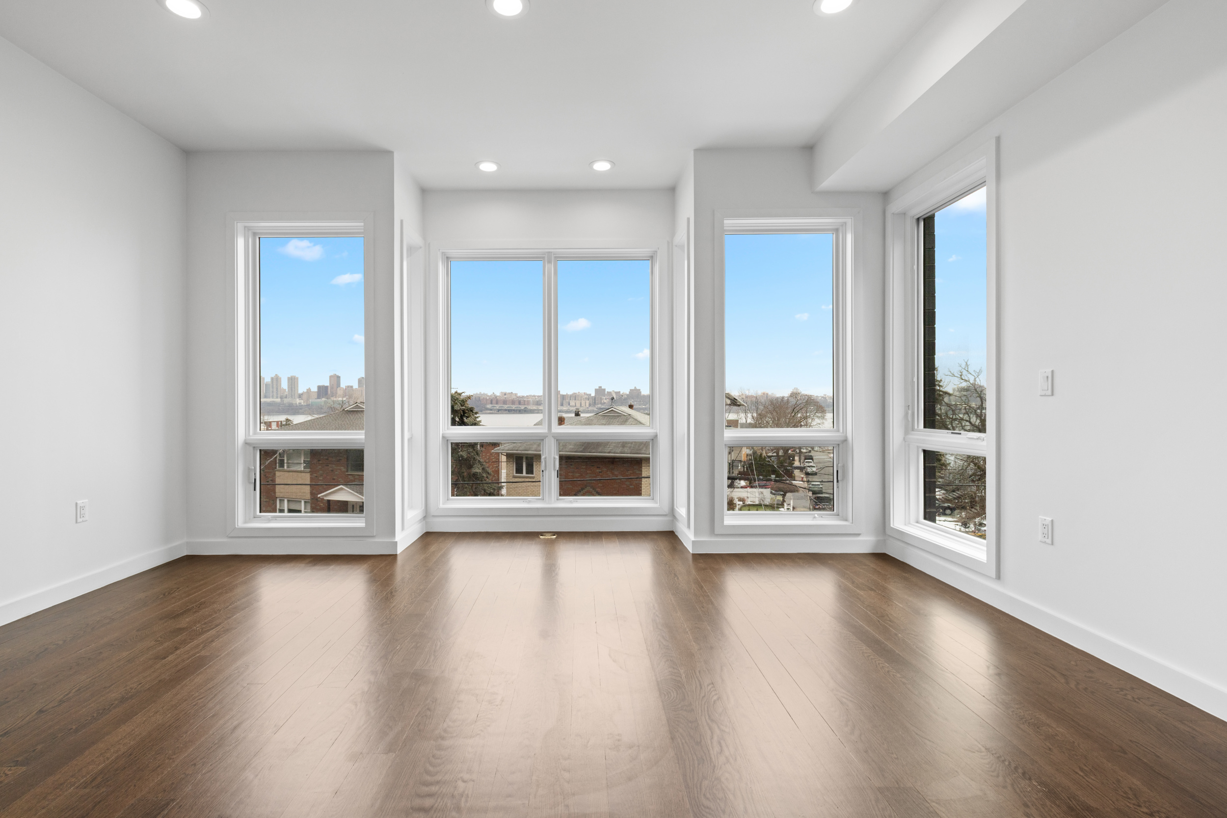  712 Undercliff Avenue, Edgewater, NJ, 07020 - 物件實景
