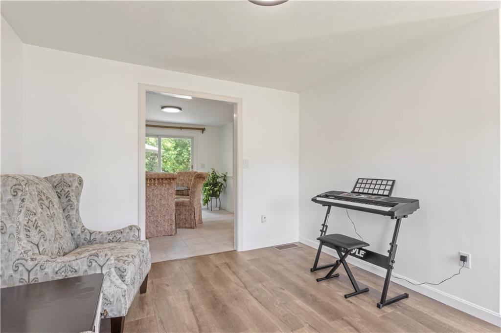 Bellingham, Massachusetts, 02019, United States, 3 Bedrooms Bedrooms, ,3 BathroomsBathrooms,Residential,For Sale,1978290