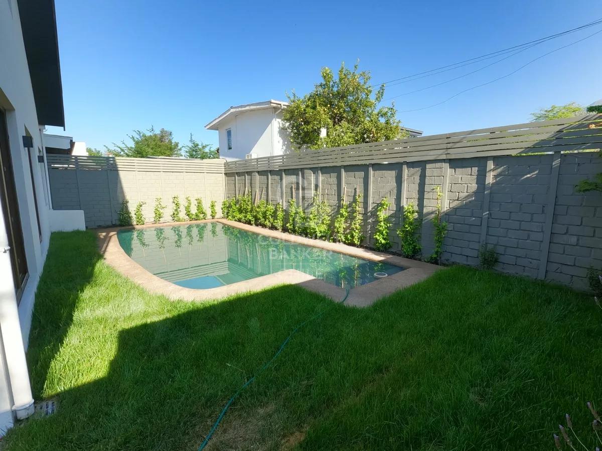 Vitacura, Chile, 3 Bedrooms Bedrooms, ,3 BathroomsBathrooms,Residential,For Sale,1901208